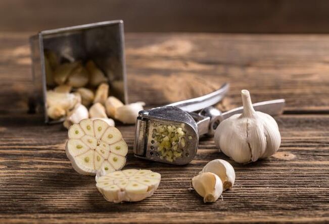 Garlic for papilloma oil